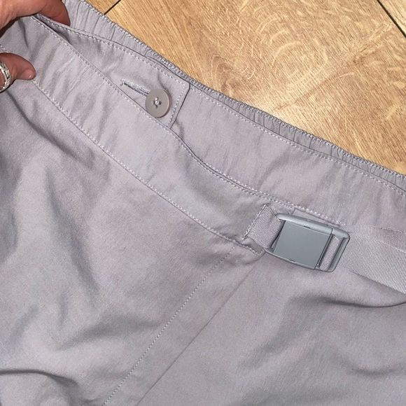 Crane Athletic Gray Buckle Italian Skirt Skort, Size US 8 (IT 44/46) - Picture 5 of 13